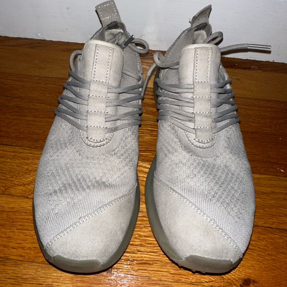 Lane Eight Weight Training Sneakers